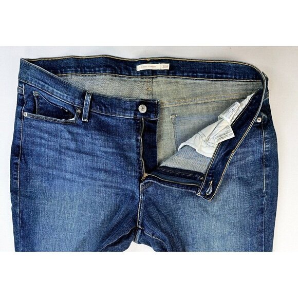 Levis Size 20W Womens Classic Straight 31" Inseam Blue Denim 5 Pocket Logo Jeans - Picture 11 of 14